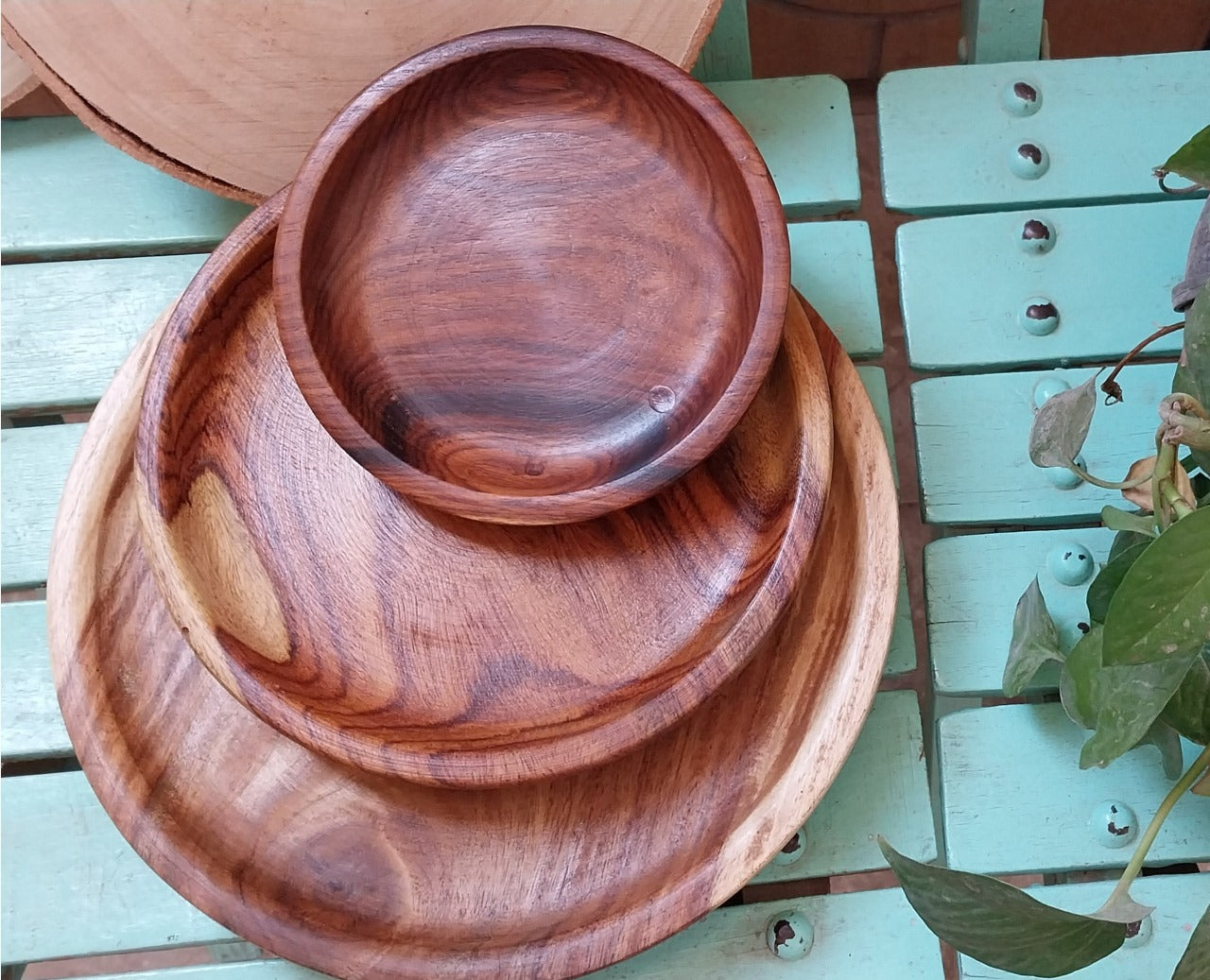 Wooden Flat 3 Plates Set