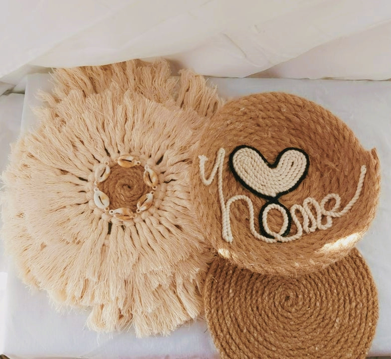 Round Shaped Home Wall Hangings Set