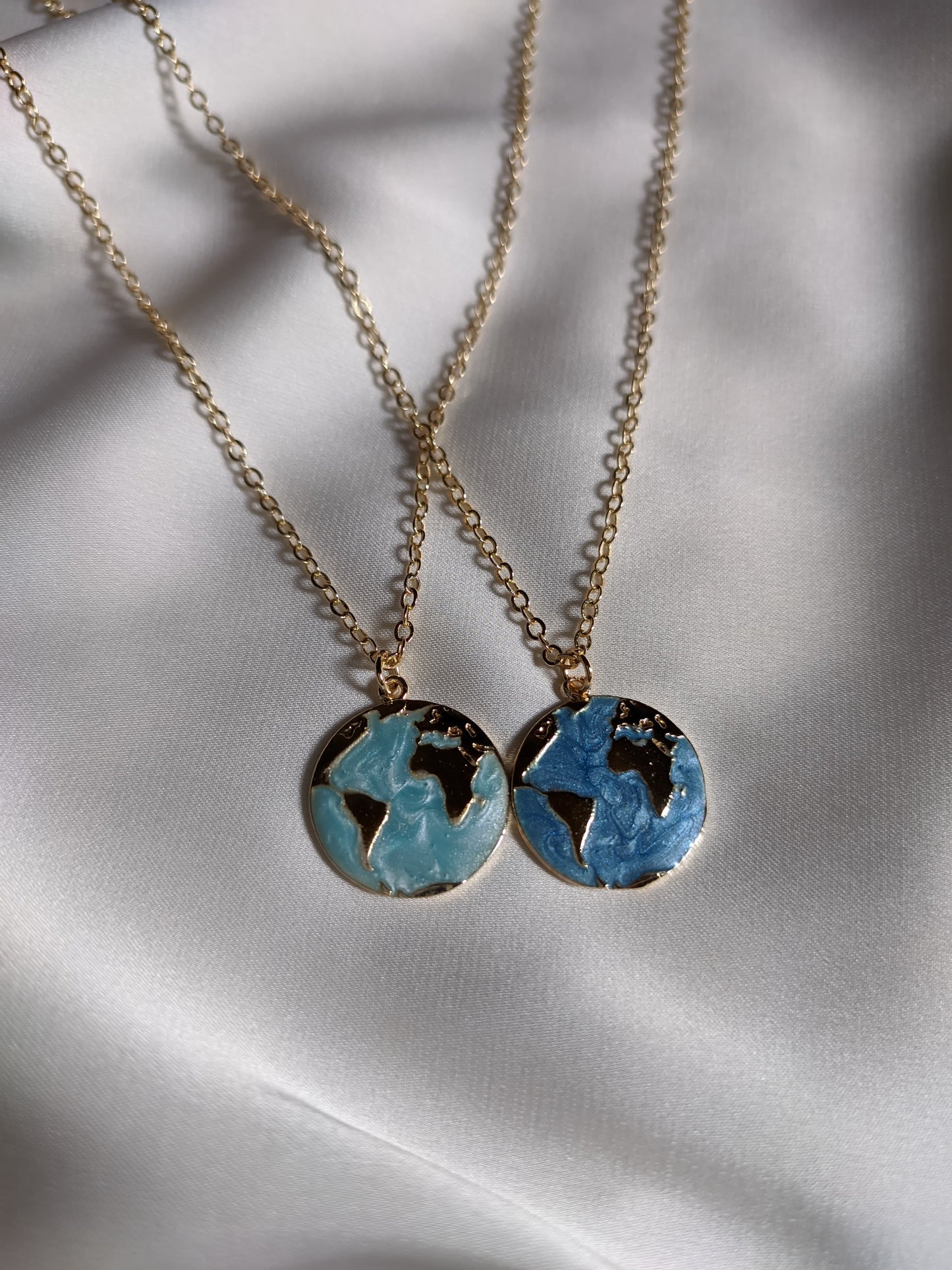 The Globe Necklace