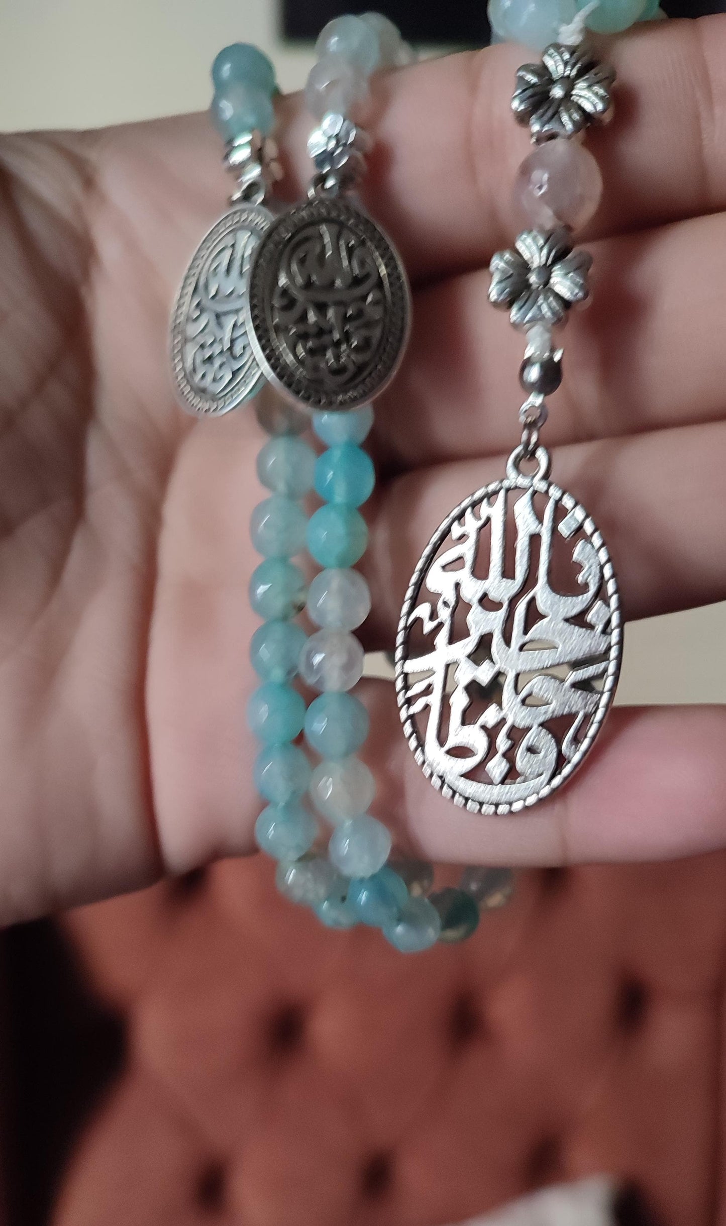 سبحة من العقيق مع دلايات و فواصل